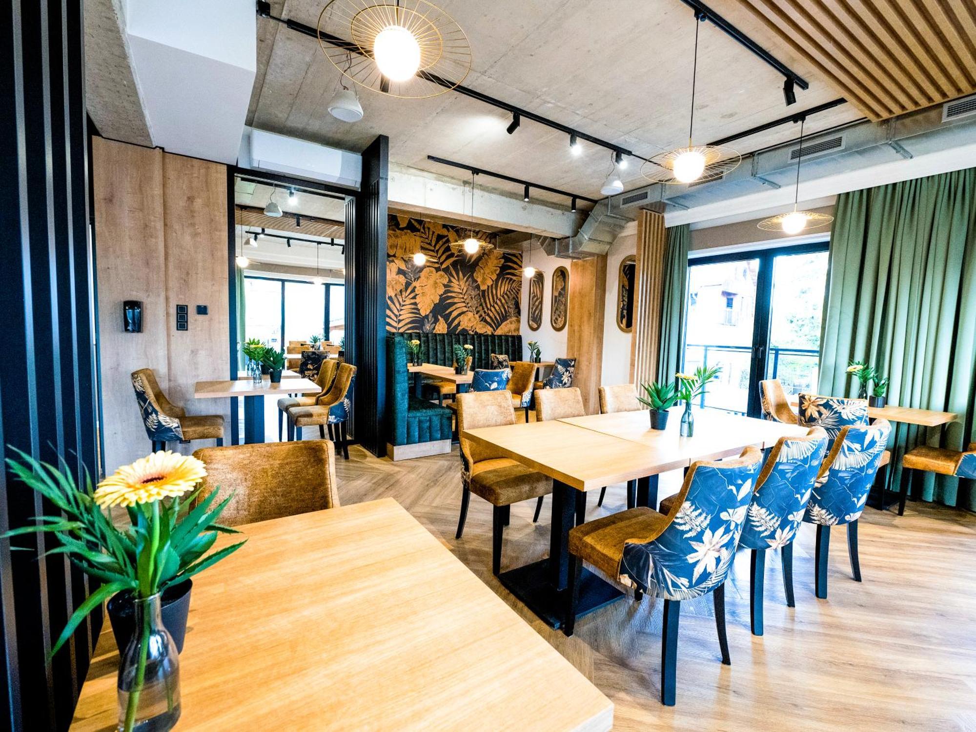 Aparthotel Green Concrete - Eko-Bus Na Plaze, Rowery I Masaze 斯维诺乌伊希切 外观 照片